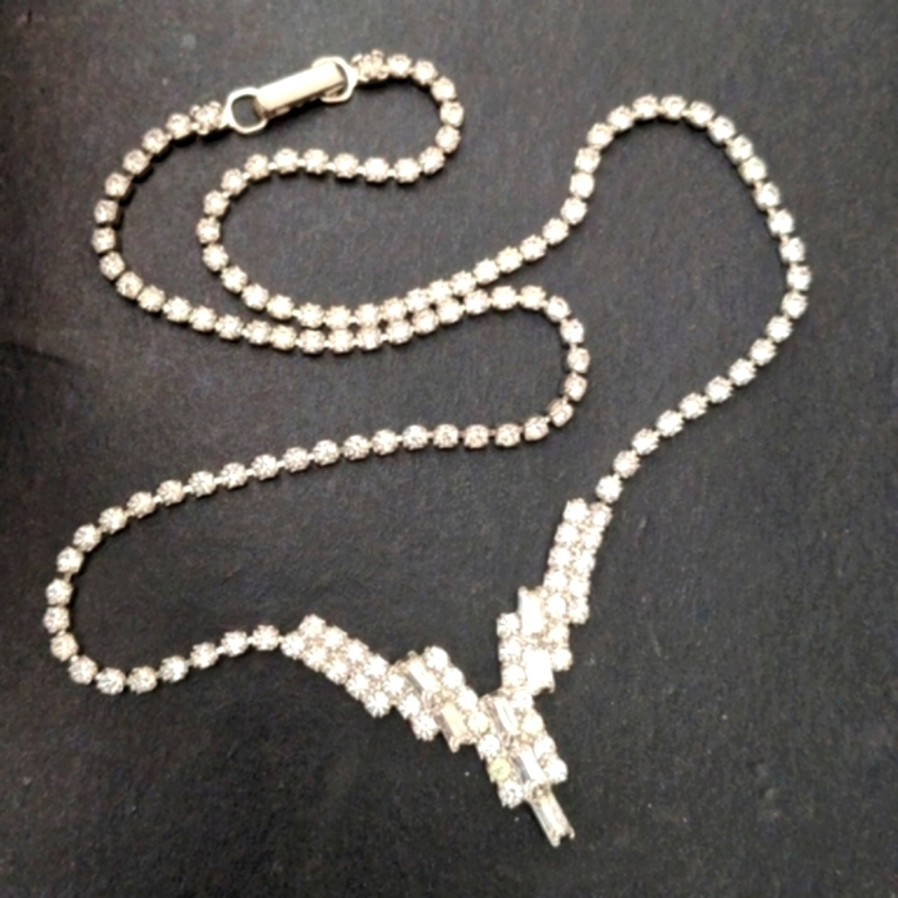 Vintage sparkly necklace paved with prong set round and baguette rhinestones
